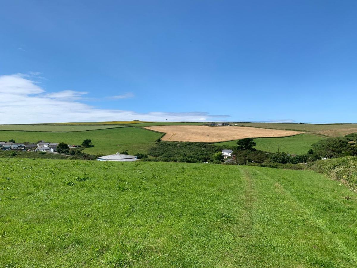 Mollys Retreat Pet Friendly Three Bed Caravan With Small Garden Newquay Bay Resort Quieter Area Of Park Extérieur photo
