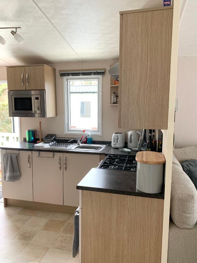 Mollys Retreat Pet Friendly Three Bed Caravan With Small Garden Newquay Bay Resort Quieter Area Of Park Extérieur photo